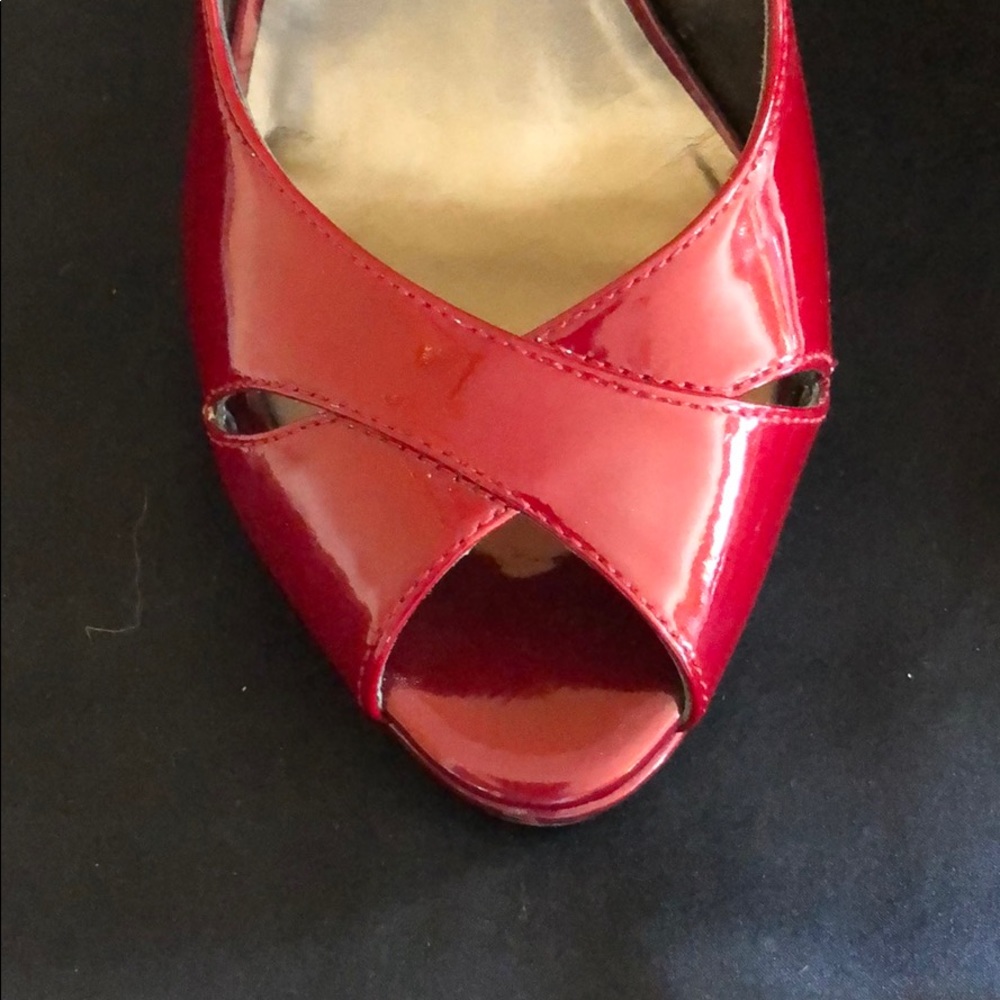 Anne Klein Dark Red Patent Leather Sandals, Sz 7 - Picture 2 of 8